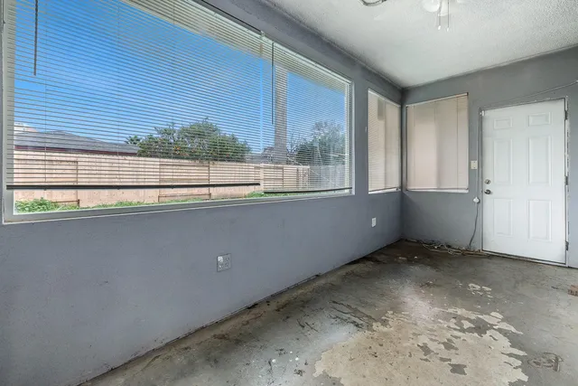 $379,900 | 4466 North Meridian Avenue, Fresno, CA 93726