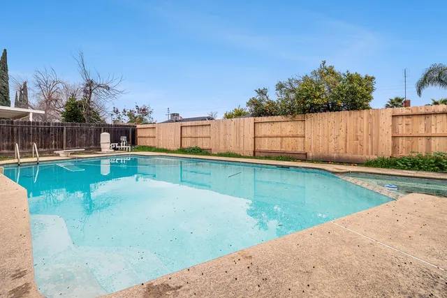 $379,900 | 4466 North Meridian Avenue, Fresno, CA 93726