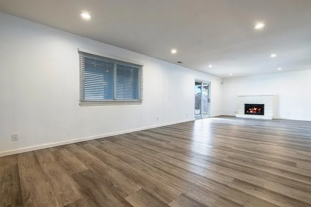 $379,900 | 4466 North Meridian Avenue, Fresno, CA 93726