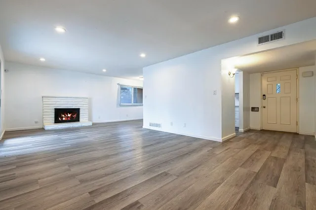 $379,900 | 4466 North Meridian Avenue, Fresno, CA 93726