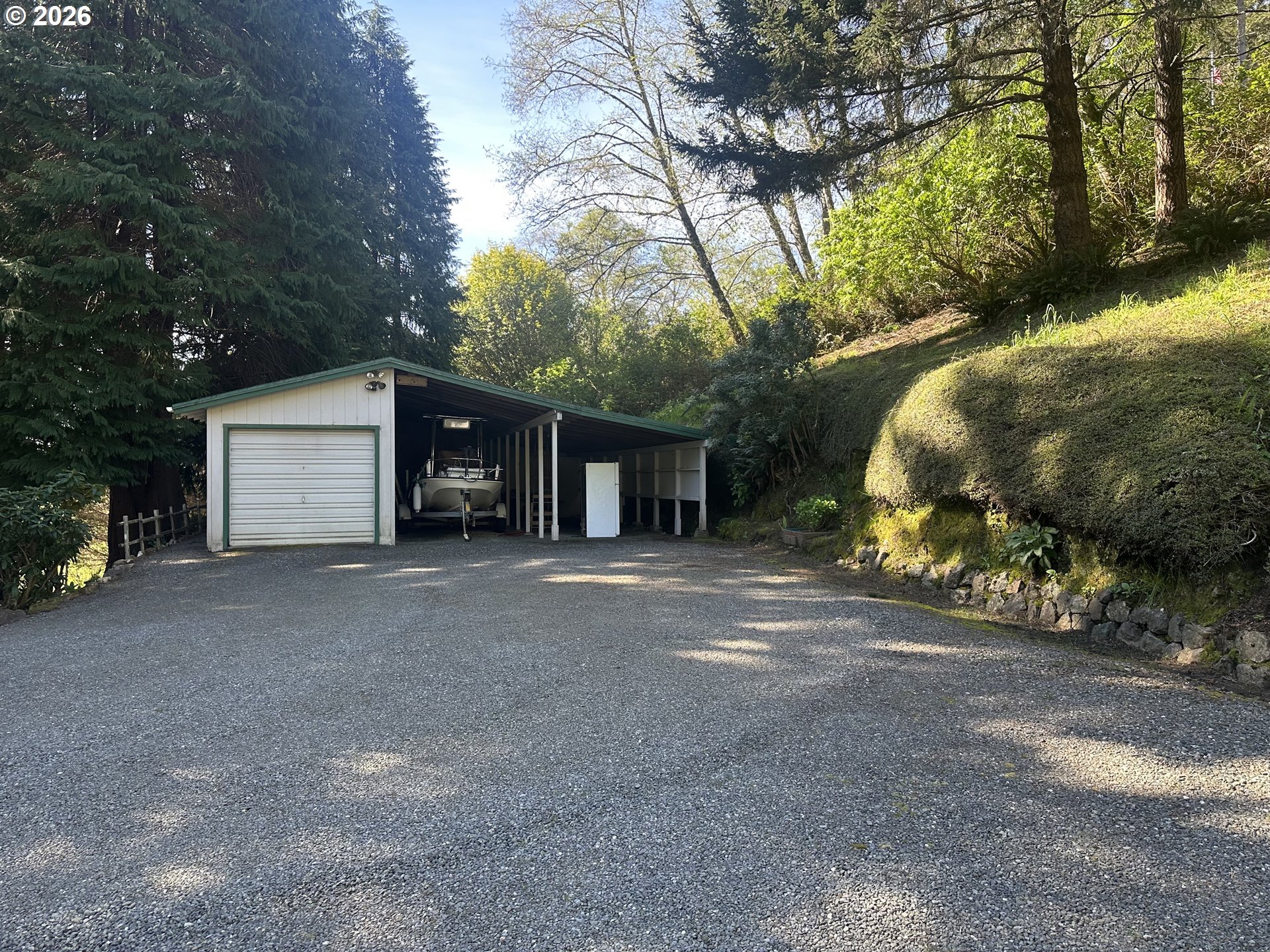 16735 Thompson Road Brookings, OR 97415 - Photo 18 of 23 Garage