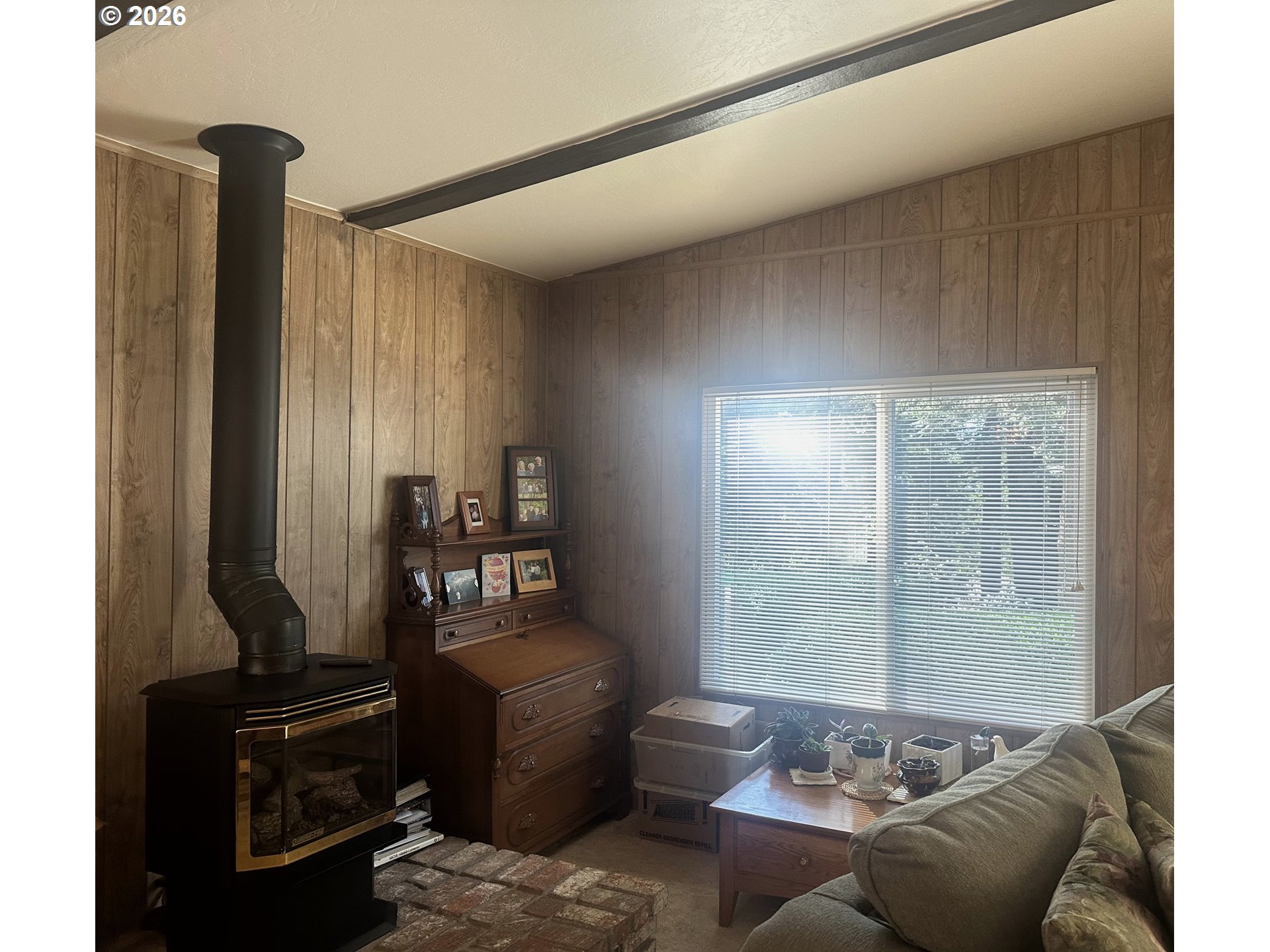 16735 Thompson Road Brookings, OR 97415 - Photo 4 of 23 Fireplace Gas Burning Stove/Insert