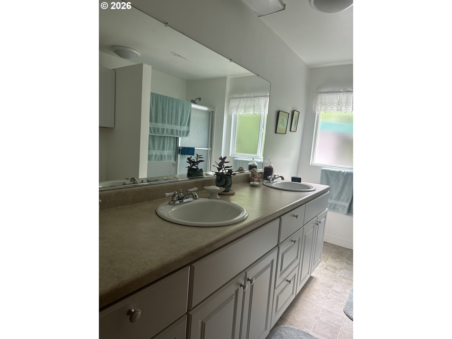 16735 Thompson Road Brookings, OR 97415 - Photo 10 of 23 Bathroom, Attached