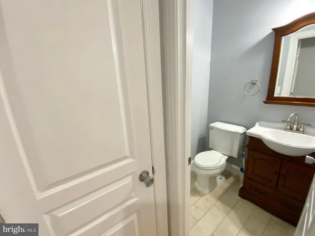 $3,495 | 812 5th Street Northeast, Unit 2, Washington, DC 20002