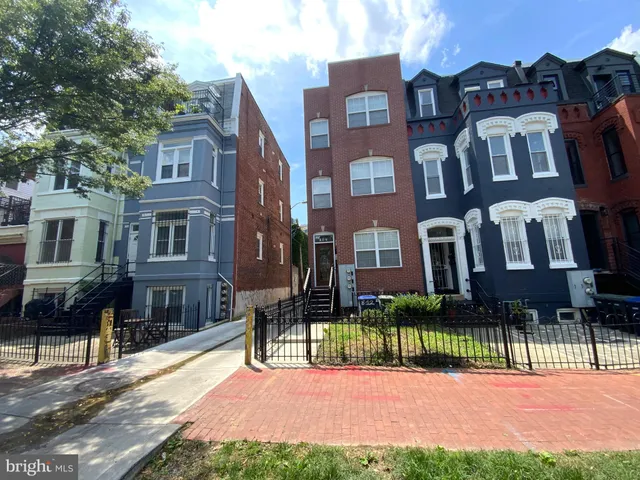 $3,495 | 812 5th Street Northeast, Unit 2, Washington, DC 20002
