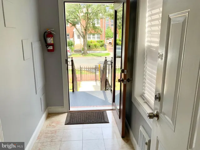 $3,495 | 812 5th Street Northeast, Unit 2, Washington, DC 20002