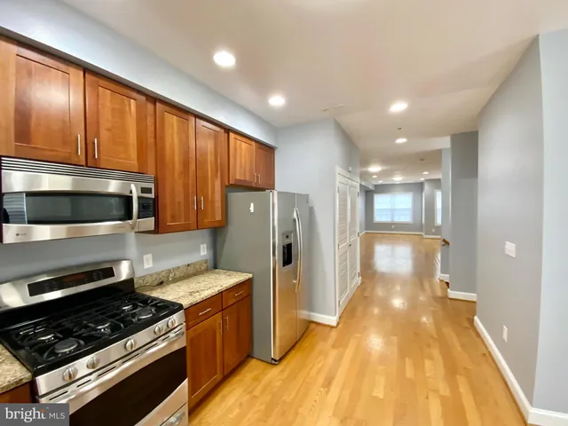 $3,495 | 812 5th Street Northeast, Unit 2, Washington, DC 20002