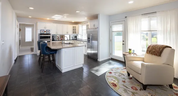 $644,900 | 916 42nd Avenue North, Fargo, ND 58102