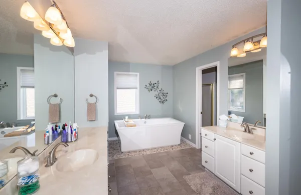 $654,900 | 916 42nd Avenue North, Fargo, ND 58102