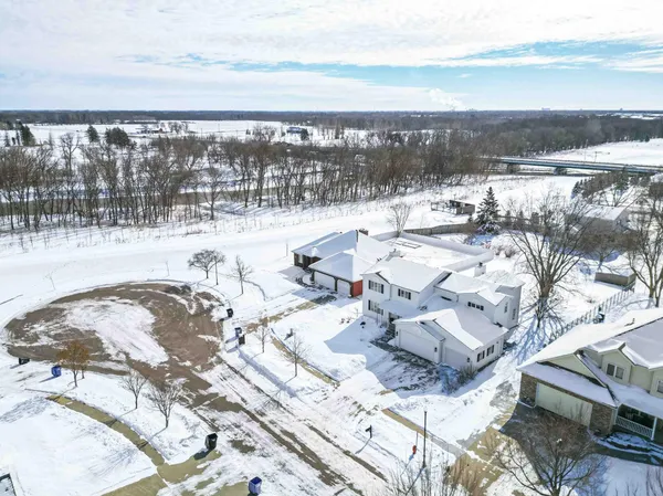 $654,900 | 916 42nd Avenue North, Fargo, ND 58102