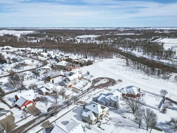 $654,900 | 916 42nd Avenue North, Fargo, ND 58102