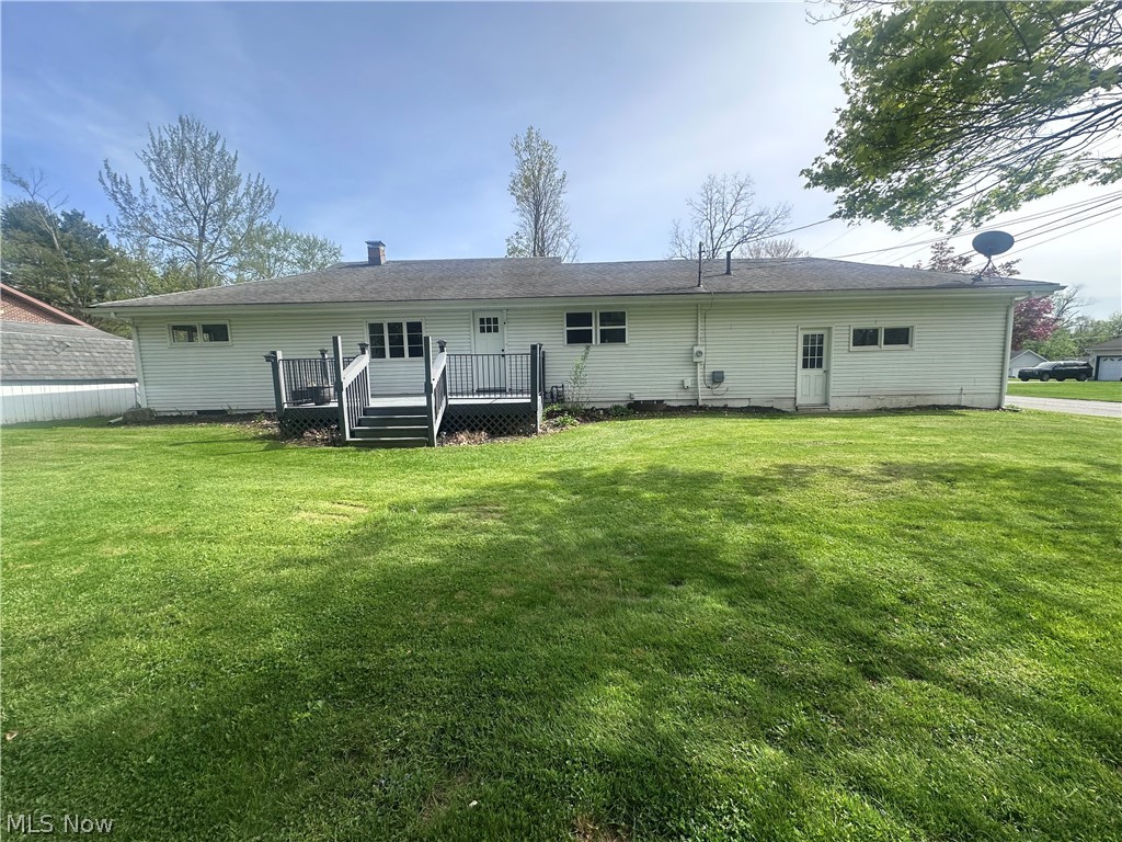 8815 King Graves Road Northeast Warren, OH 44484 - Photo 2 of 16