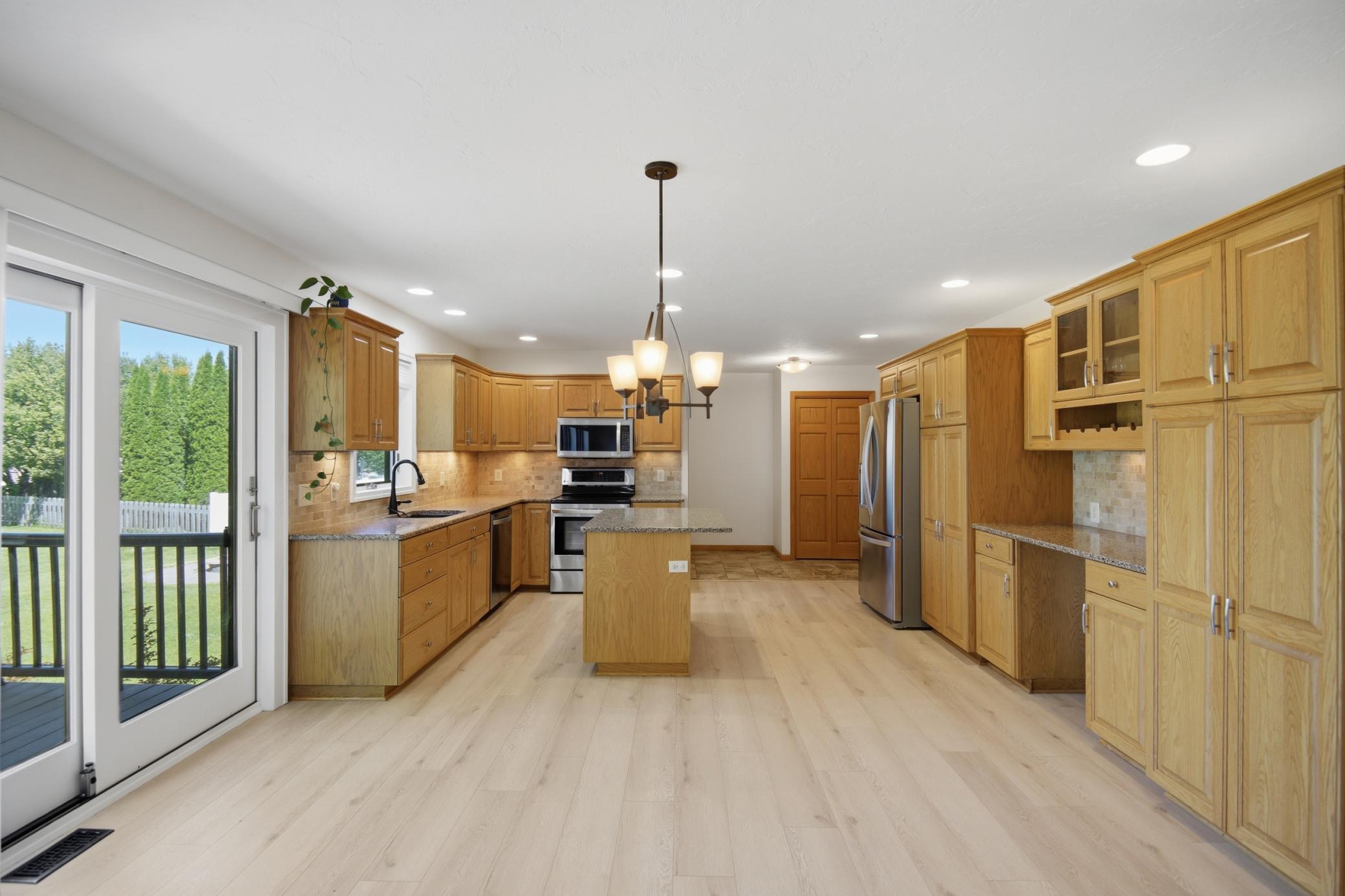 1406 26th Street Southwest Austin, MN 55912 - Photo 12 of 73