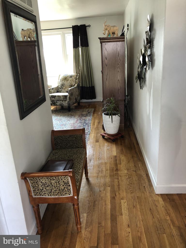 43 Lumar Road Lawrence Township, NJ 08648 - Photo 2 of 30 ENTRANCE FOYER