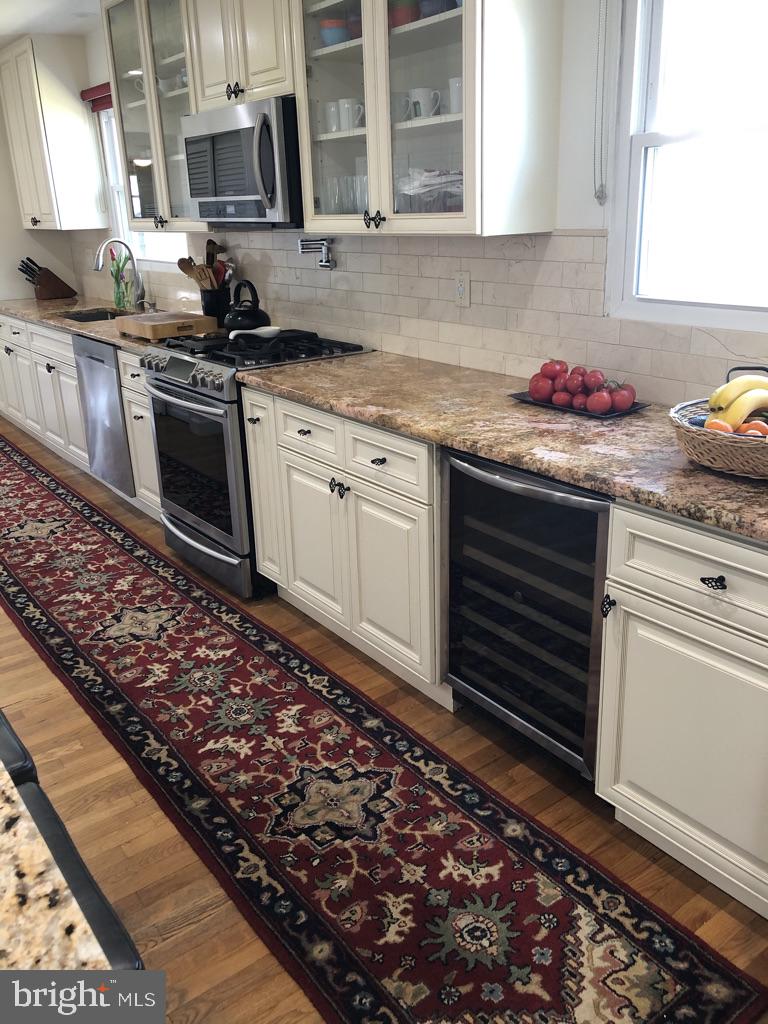 43 Lumar Road Lawrence Township, NJ 08648 - Photo 3 of 30 KITCHEN