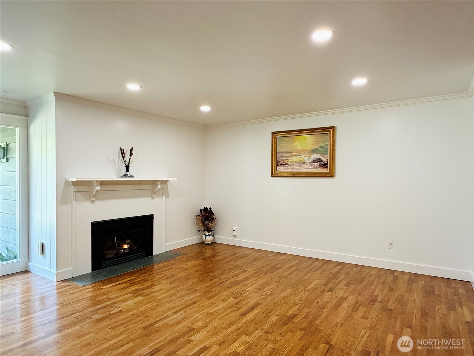 10509 Northeast 197th Street Bothell, WA 98011 - Photo 4 of 26 Gallery Image 4