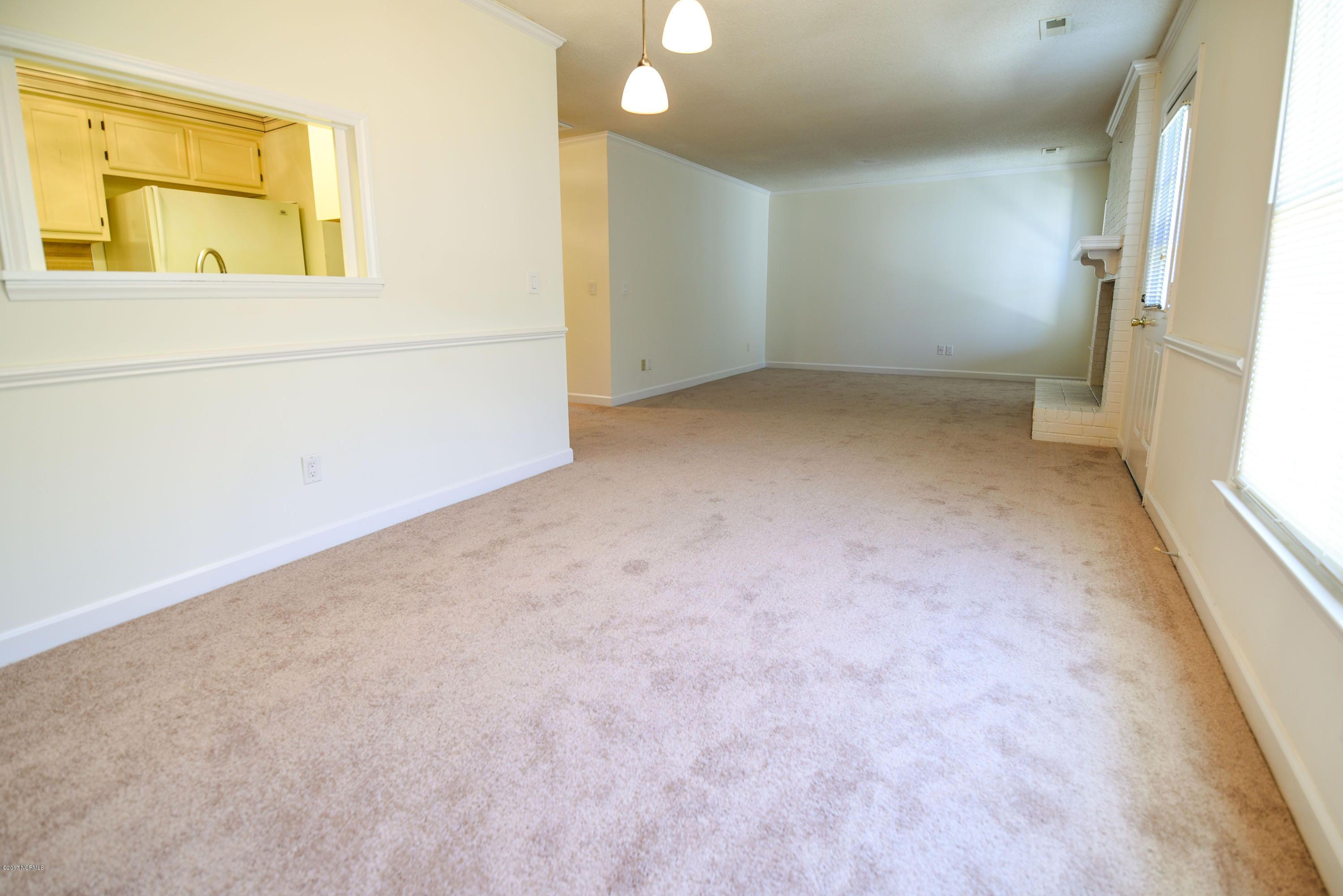 1918 Quail Ridge Road, Unit S Greenville, NC 27858 - Photo 16 of 23 16 Dining Area
