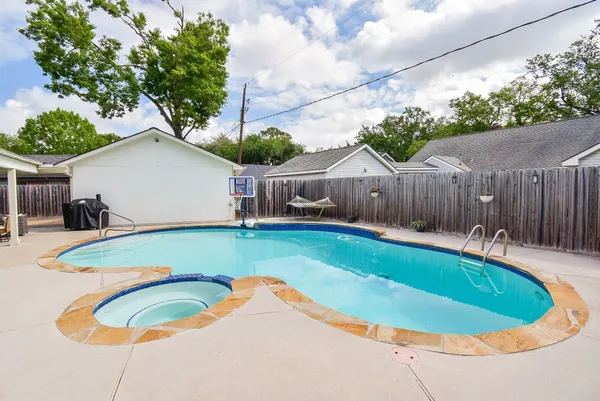 $480,000 | 2930 Kevin Lane, Houston, TX 77080