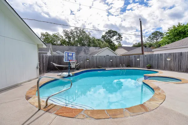 $480,000 | 2930 Kevin Lane, Houston, TX 77080