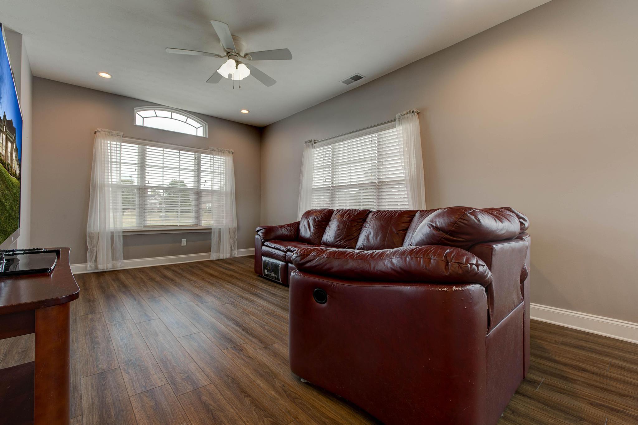 102 Autumn Leaf Path Georgetown, KY 40324 - Photo 10 of 23 Living Room