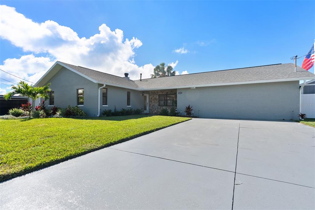3422 West Shell Point Road Ruskin, FL 33570 - Photo 4 of 54