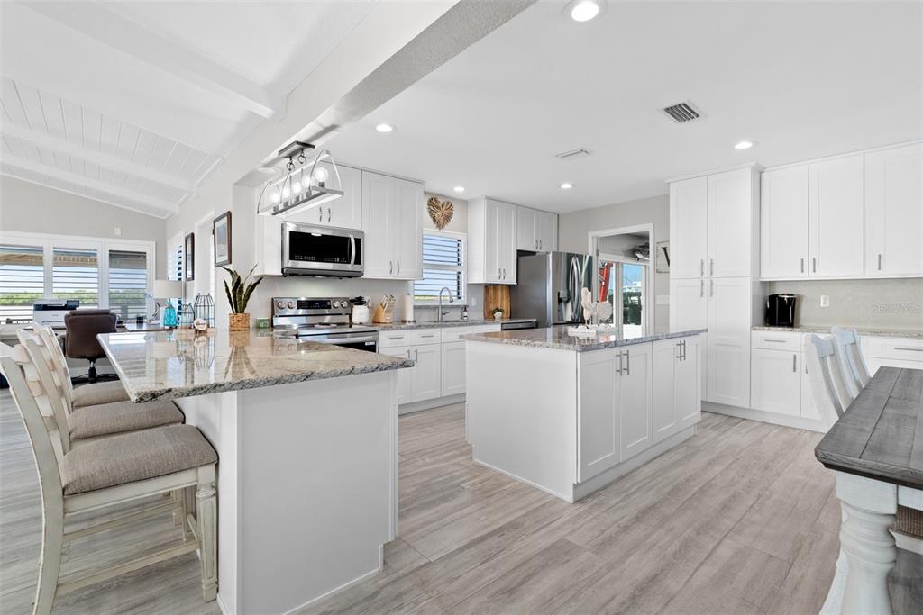 3422 West Shell Point Road Ruskin, FL 33570 - Photo 10 of 54