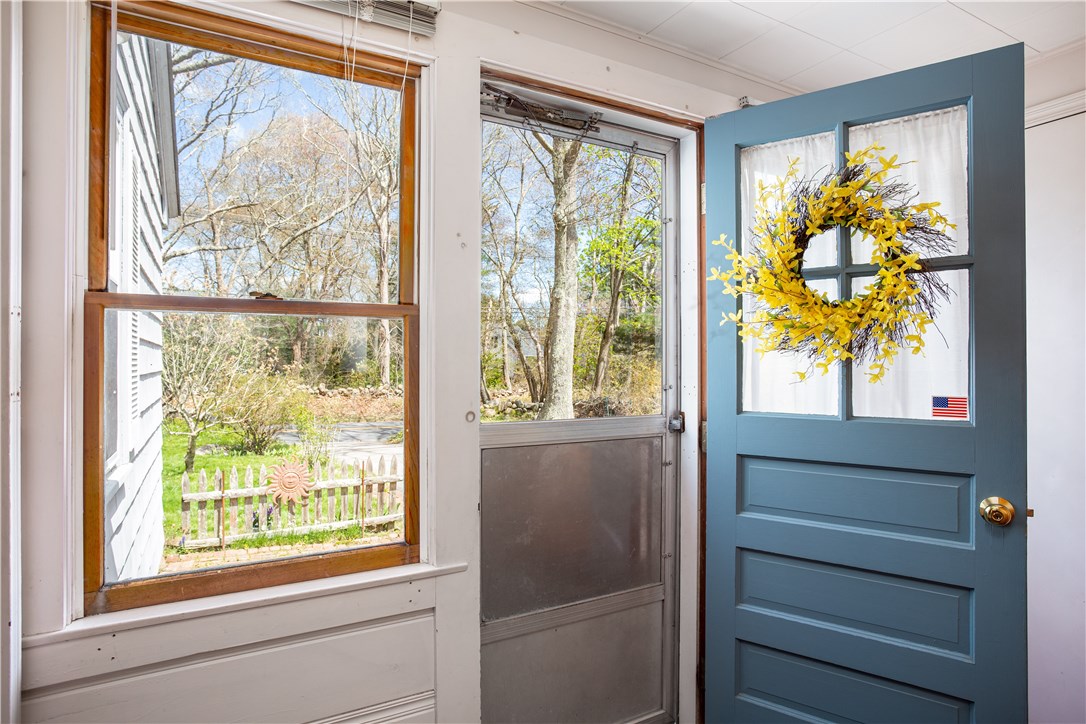 140 S Road South Kingstown, RI 02879 - Photo 8 of 34 Gallery Image 8