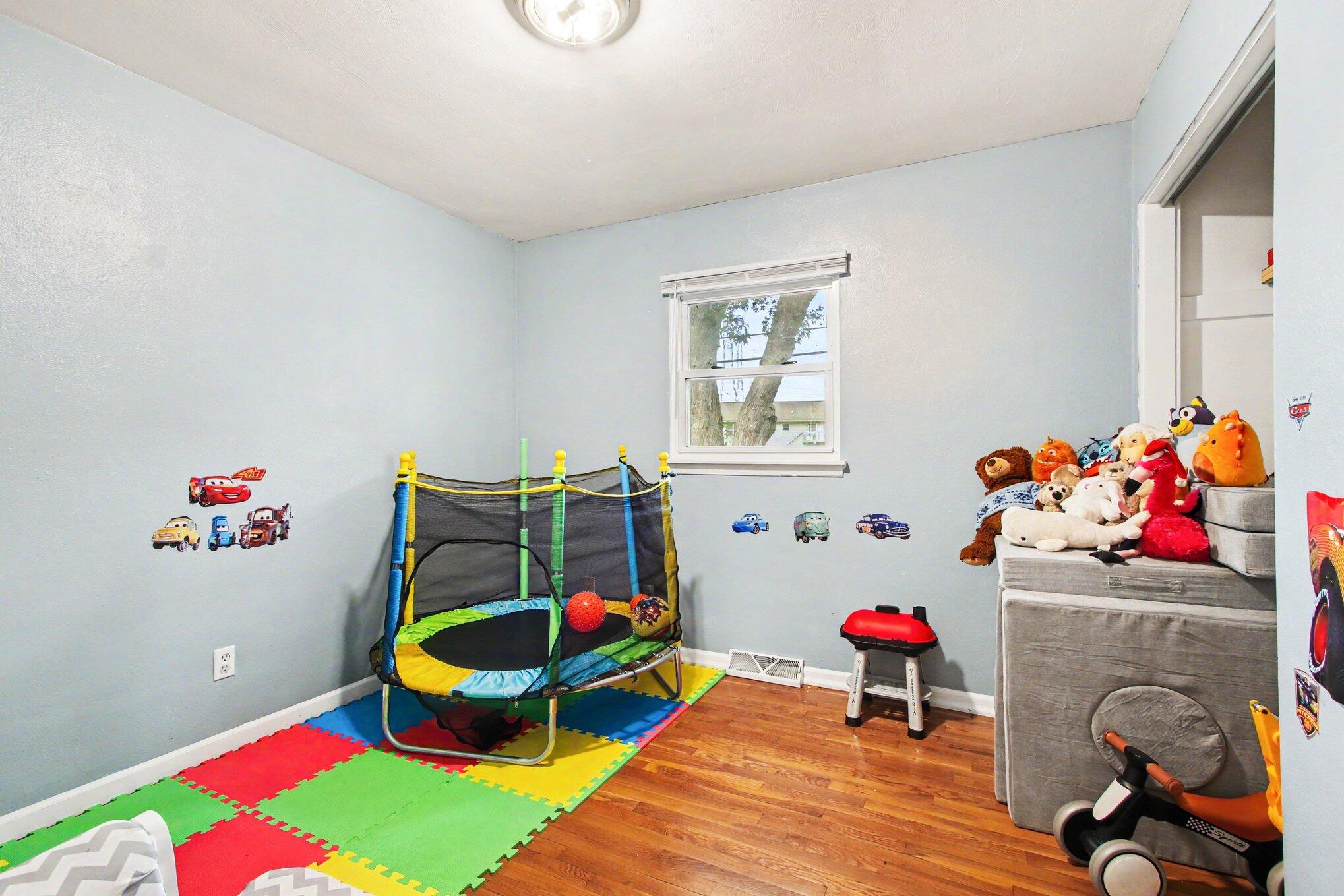 1033 South Decatur Street Hobart, IN 46342 - Photo 16 of 26 2038x1359