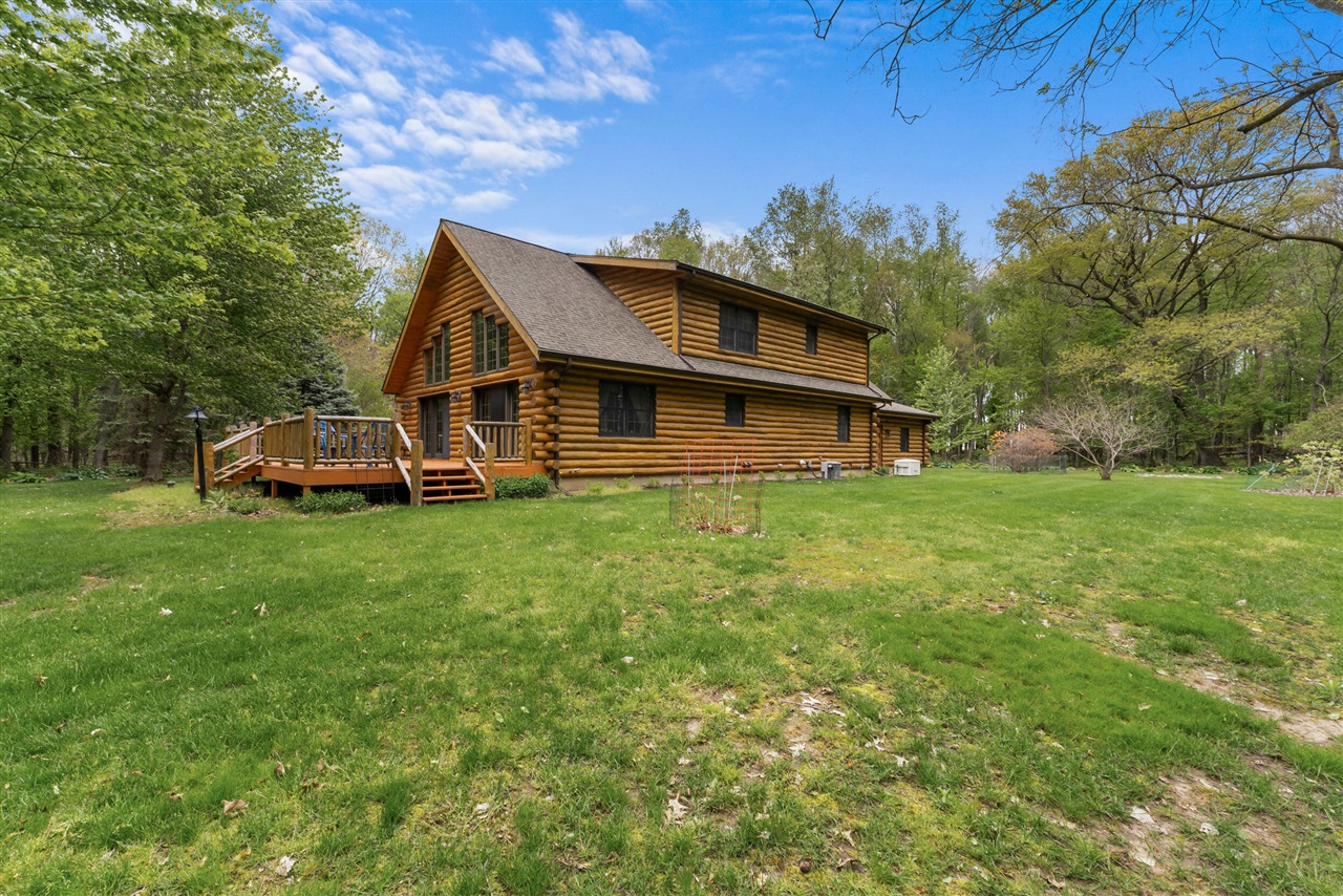 12215 Goffe Road Jonesville, MI 49250 - Photo 9 of 64