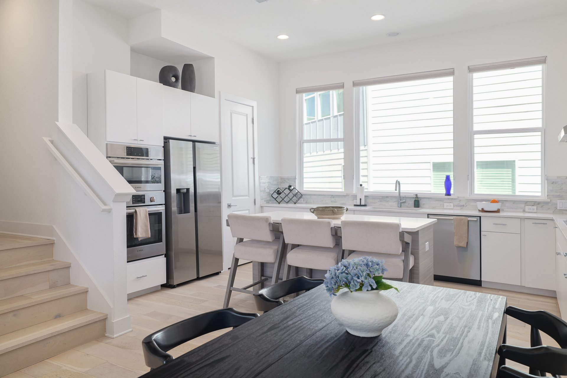 2715 Estonia Path Austin, TX 78741 - Photo 6 of 25