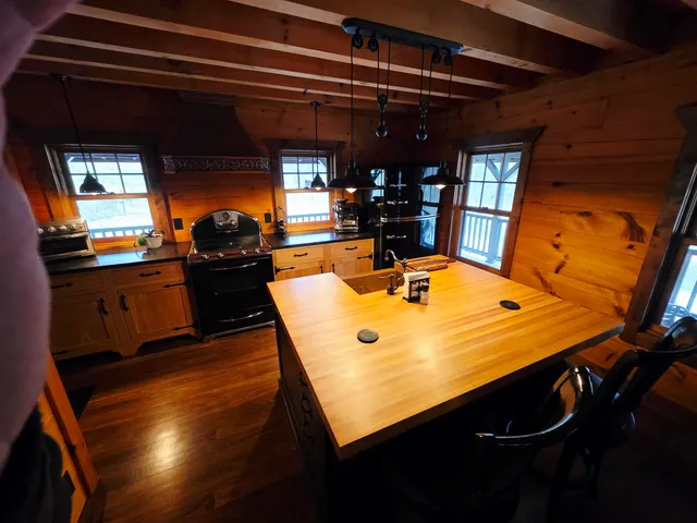 $625,000 | 145 South Witham, Ontario, WI 54651