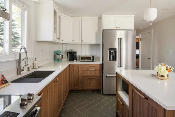 $749,990 | 6 Nantucket Avenue, Swampscott, MA 01907