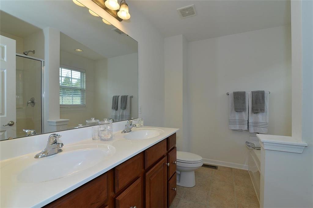 321 Maple Ridge Drive Canonsburg, PA 15317 - Photo 3 of 5 Gallery Image 3