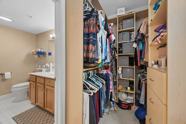 $275,000 | 9355 Irving Park Road, Unit 401, Schiller Park, IL 60176