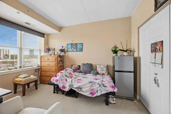 $275,000 | 9355 Irving Park Road, Unit 401, Schiller Park, IL 60176