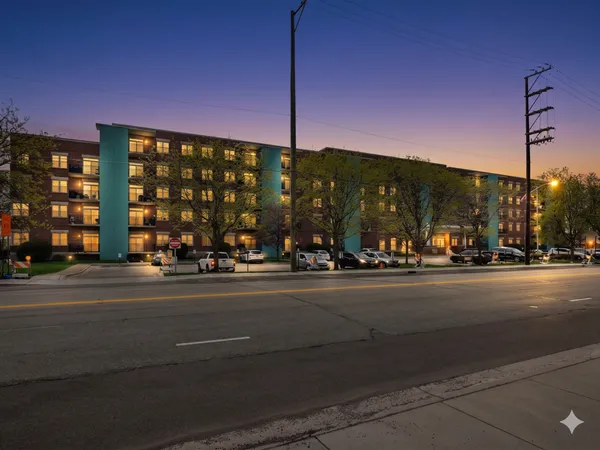 $275,000 | 9355 Irving Park Road, Unit 401, Schiller Park, IL 60176