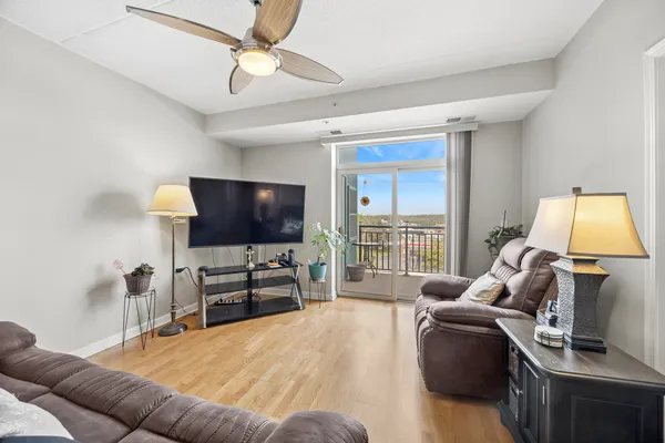 $275,000 | 9355 Irving Park Road, Unit 401, Schiller Park, IL 60176