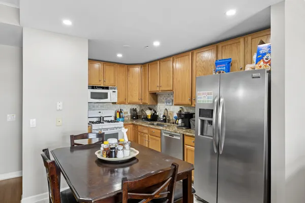 $275,000 | 9355 Irving Park Road, Unit 401, Schiller Park, IL 60176