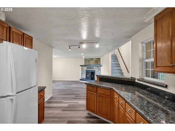 $610,000 | 947 South R Street, Cottage Grove, OR 97424