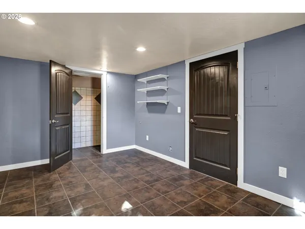 $610,000 | 947 South R Street, Cottage Grove, OR 97424