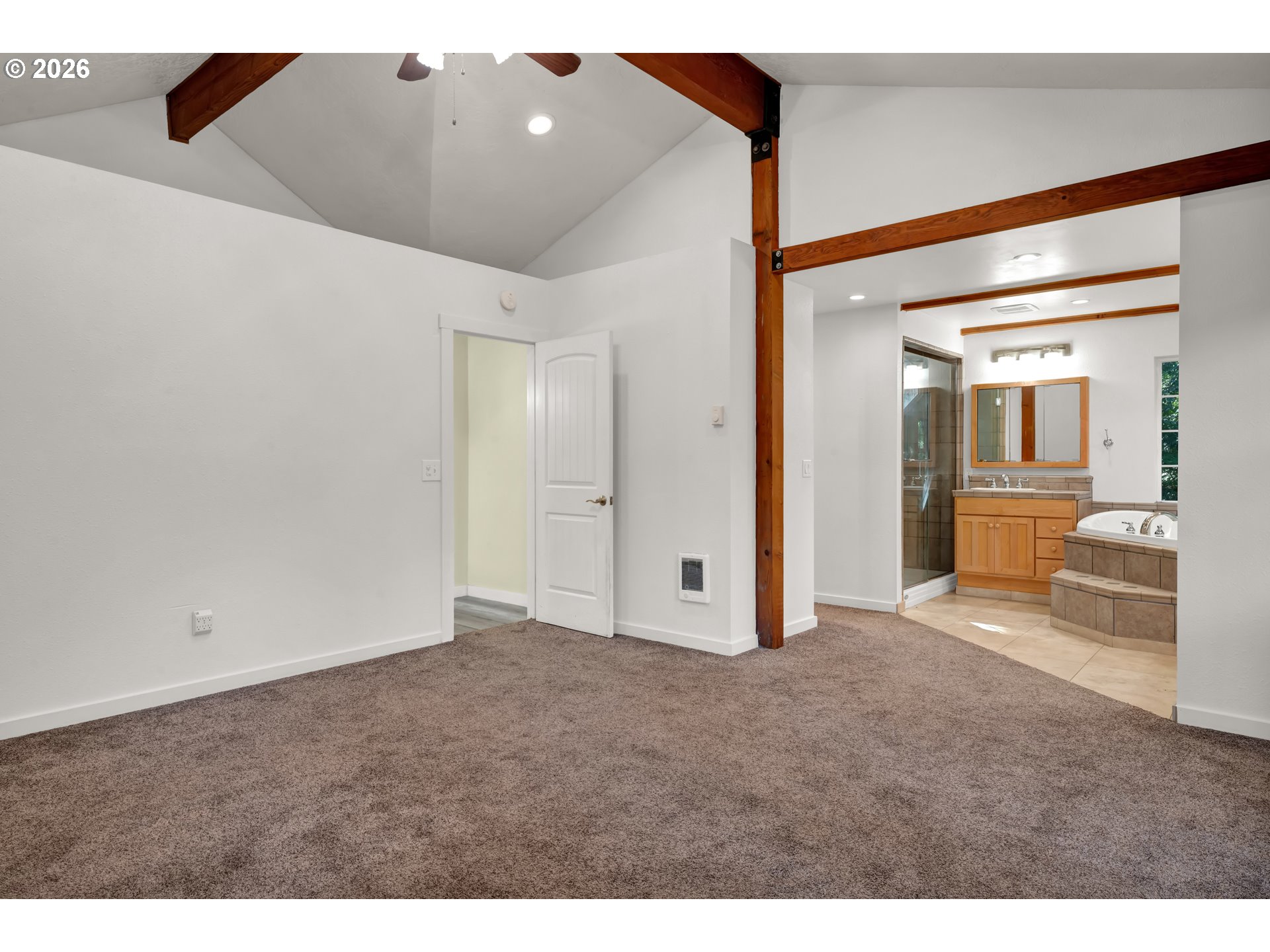 947 South R Street Cottage Grove, OR 97424 - Photo 30 of 48 a view of an empty room and a gallery