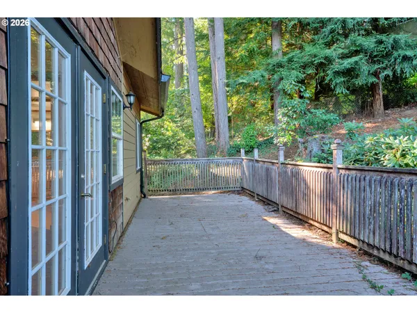 $610,000 | 947 South R Street, Cottage Grove, OR 97424