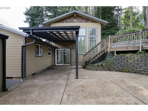 $610,000 | 947 South R Street, Cottage Grove, OR 97424
