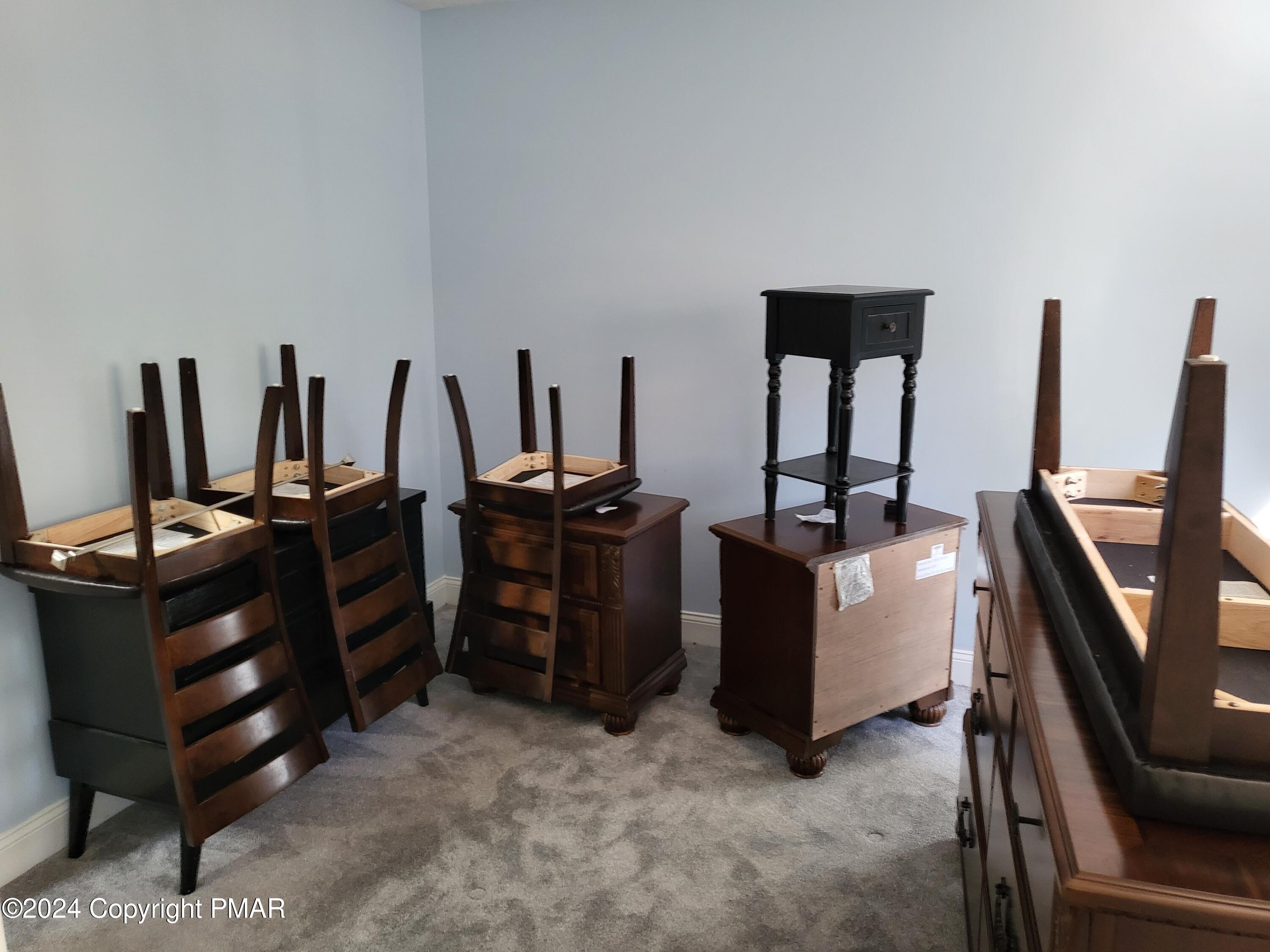 191 Sportsmen Drive Cresco, PA 18326 - Photo 13 of 29 a living room with furniture