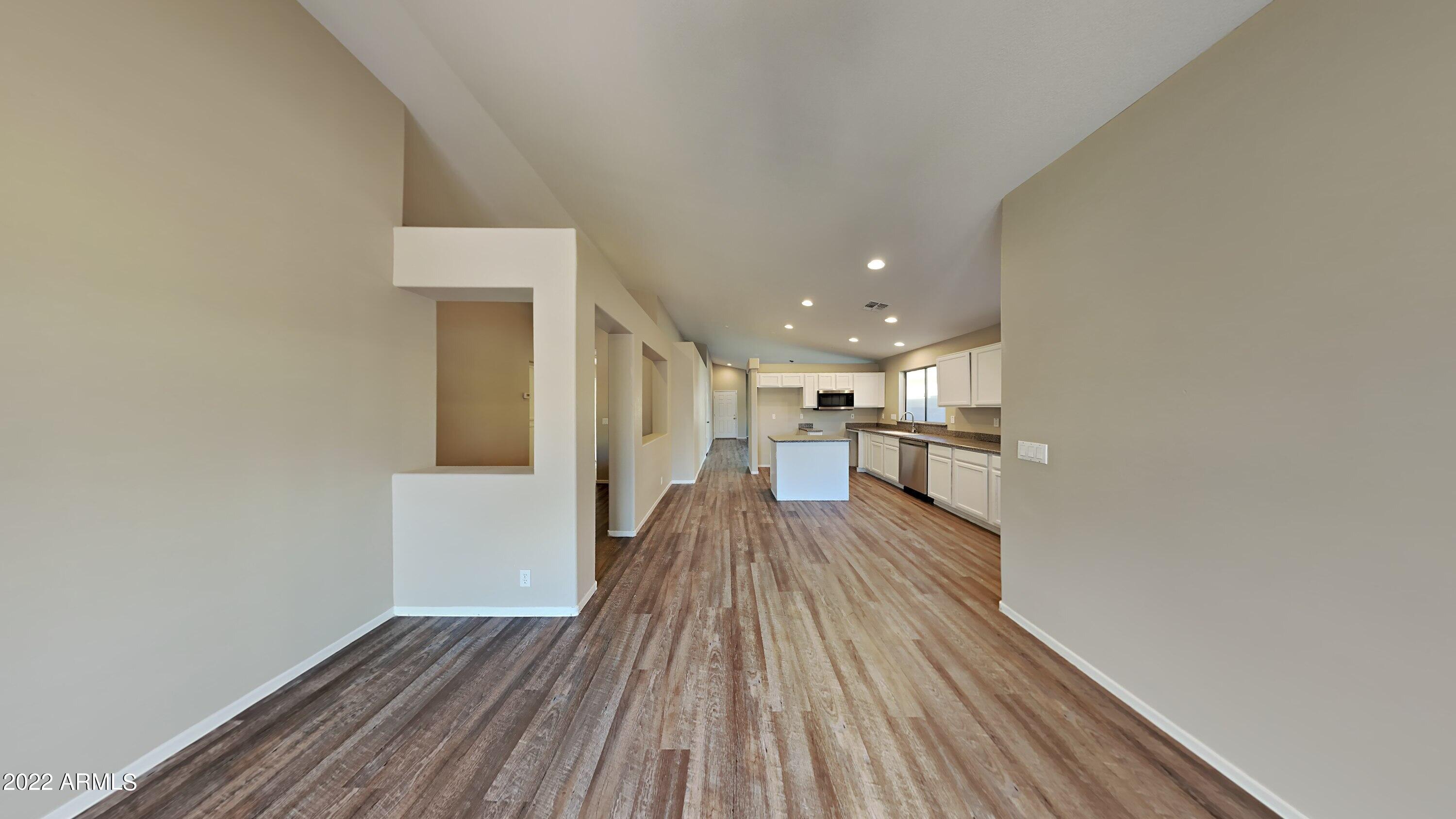 4109 West Wethersfield Road Phoenix, AZ 85029 - Photo 3 of 19 2_pc_pZCDOM36K9_736j2CKY4m_layout_0