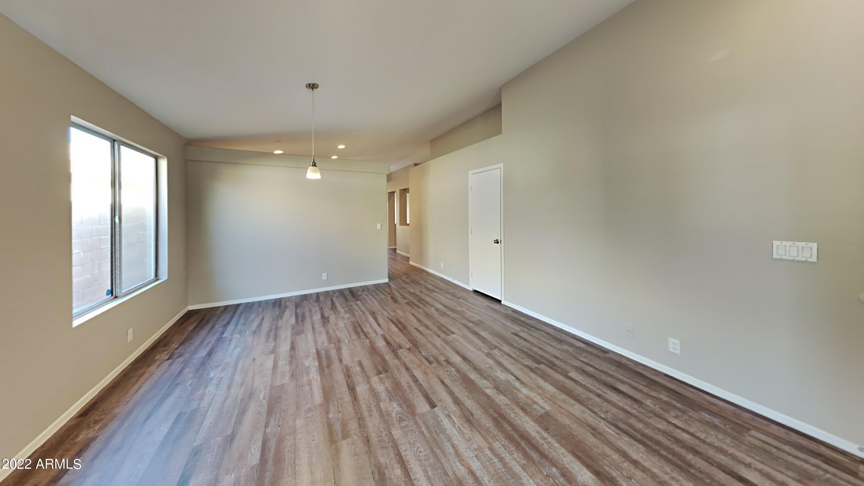 4109 West Wethersfield Road Phoenix, AZ 85029 - Photo 5 of 19 4_Image_Tzx3AGJ7Y7