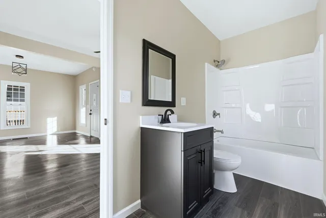 $210,000 | 707 Richmond Street, Kendallville, IN 46755