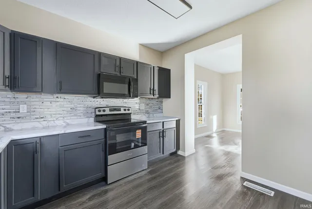 $210,000 | 707 Richmond Street, Kendallville, IN 46755