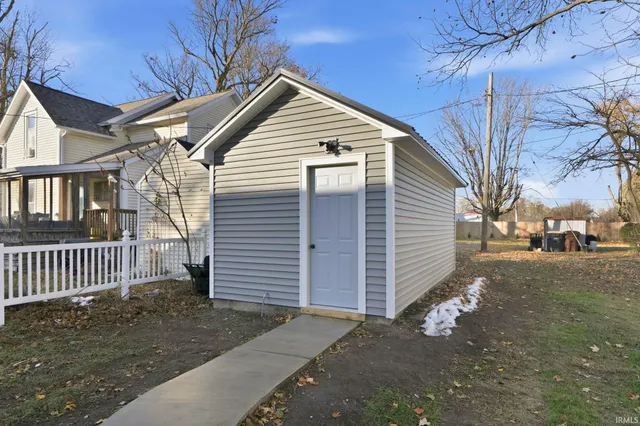 $210,000 | 707 Richmond Street, Kendallville, IN 46755