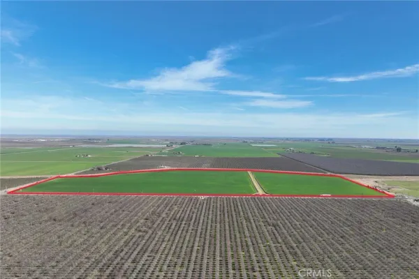 a view of an outdoor space and tennis court